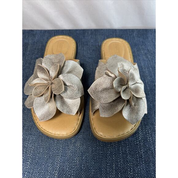 BOC Born Womens 6 Kaisa Flower Leather Slide Sandal Metallic Champagne - Picture 9 of 14